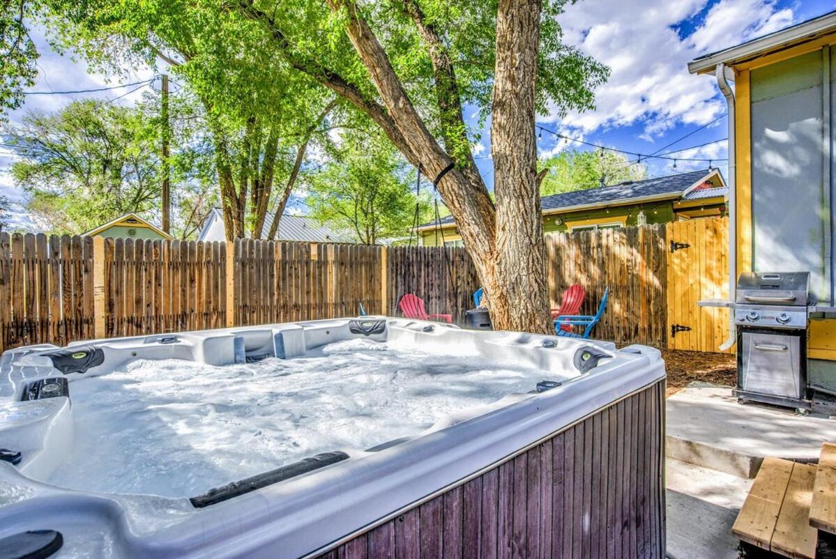 The Vibrant Victorian Hot Tub & Fire Pit In Occ Villa Colorado Springs Buitenkant foto